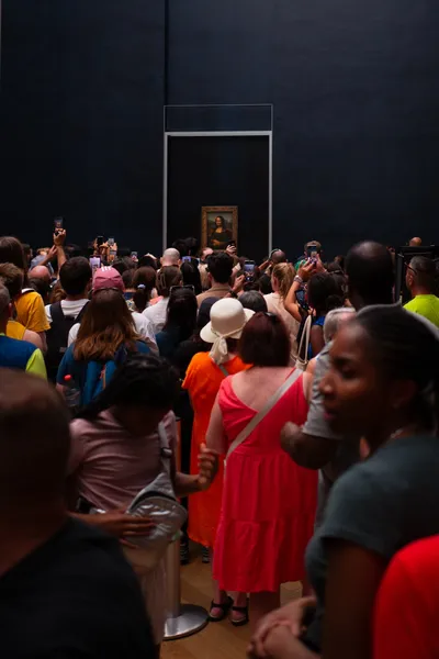 The Crowd and the Icon