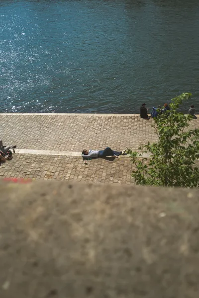Sunday on the Seine
